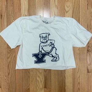 Yale Bulldog Crop Top‎
